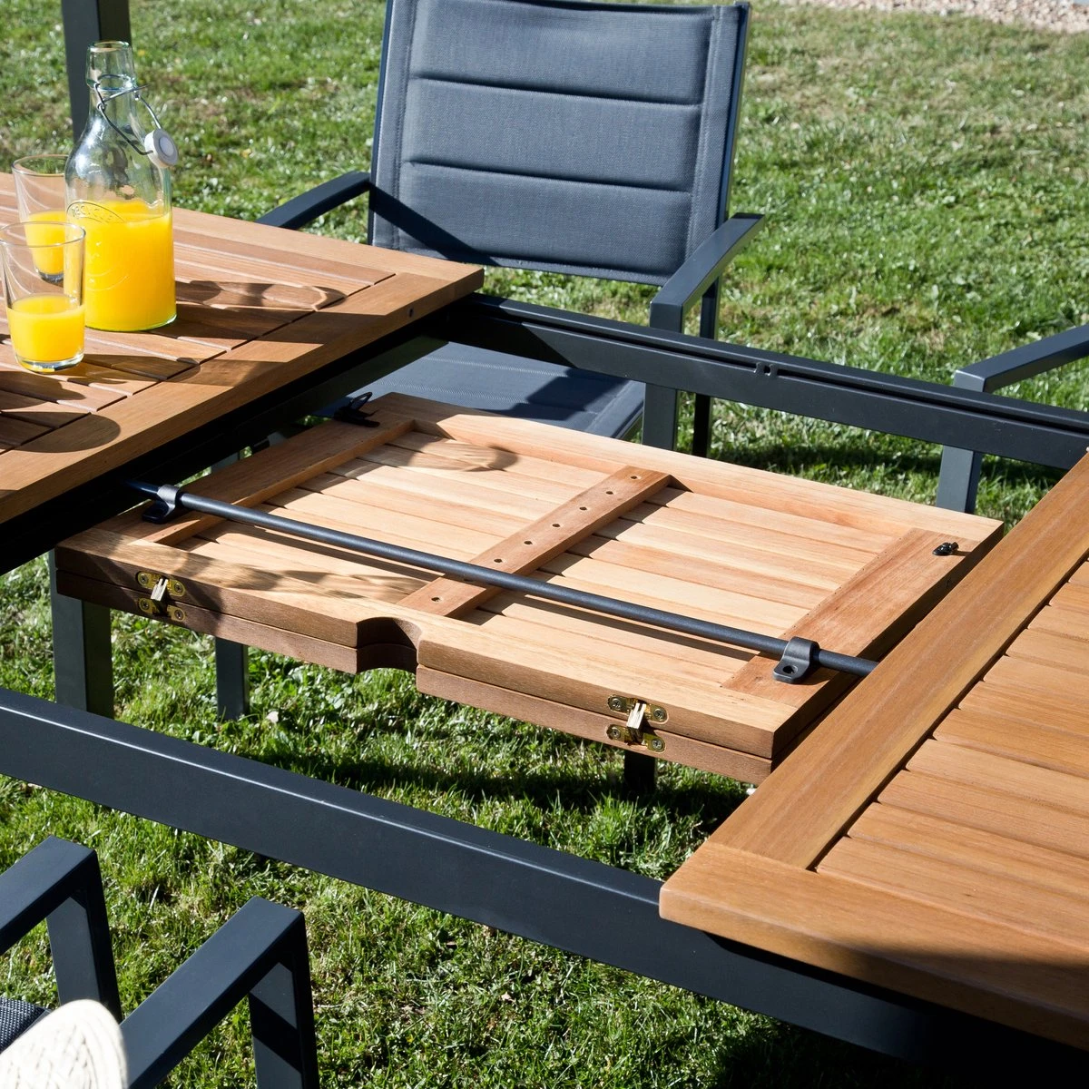NATERIAL - Uitschuifbare Tuintafel ORIS - Uitschuifbare Tafel Voor 6 Tot 8 Personen - 180-240x100 Cm - Aluminium - Hout Eucalyptus 6 NATERIAL - Uitschuifbare Tuintafel ORIS - Uitschuifbare Tafel Voor 6 Tot 8 Personen - 180-240x100 Cm - Aluminium - Hout Eucalyptus - Afbeelding 6