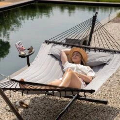 Vita5 Hangmat Met Standaard En Spreidstok – 2 Persoons – Incl. Bekerhouder - Afneembaar Kussen – Uv-bestendig – Lichtgrijs -Beroemde Tuinonderhouds Winkel 1200x1200 228