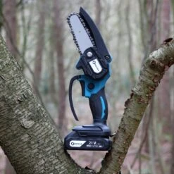 NovarGarden® Mini Kettingzaag NG1 - Met 2x Accu - Takkenzaag - Snoeizaag - Electrisch - Handzaag - Boomzaag - 21V -Beroemde Tuinonderhouds Winkel 1200x1200 249