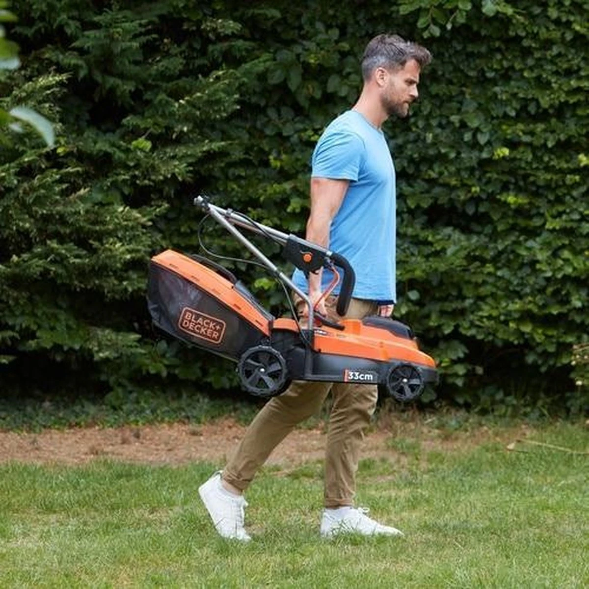 Black & Decker BLACK+DECKER BCMW3318N-XJ Grasmaaier - 18V - 33cm - Excl. Accu & Lader 13 Black & Decker BLACK+DECKER BCMW3318N-XJ Grasmaaier - 18V - 33cm - Excl. Accu & Lader - Afbeelding 13