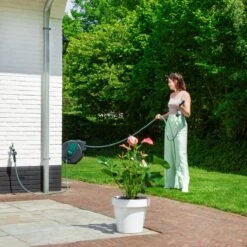 VONROC Automatische Slanghaspel – Incl. 25m Tuinslang, Aansluitslang, Spuitstuk, Koppelingen & Kraanaansluiting -Beroemde Tuinonderhouds Winkel 1200x1200 461