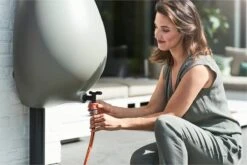 Elho Pure Raindrop 70L - Geel/Oker -Beroemde Tuinonderhouds Winkel 1200x800 126