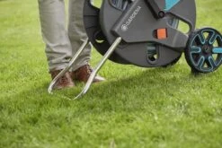 GARDENA - AquaRoll L CleverRoll L Easy Set Slangenwagen - Maximaal 50 Meter - Verstelbare Handgreep 14 GARDENA - AquaRoll L CleverRoll L Easy Set Slangenwagen - Maximaal 50 Meter - Verstelbare Handgreep -Beroemde Tuinonderhouds Winkel 1200x800 138