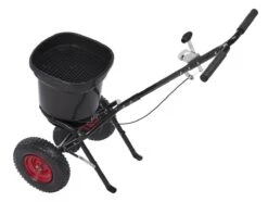 Kreator KRTGR9005 Strooiwagen - 300 Tot 370 Cm Strooibreedte - 23 Liter 13 Kreator KRTGR9005 Strooiwagen - 300 Tot 370 Cm Strooibreedte - 23 Liter -Beroemde Tuinonderhouds Winkel 1200x904 1