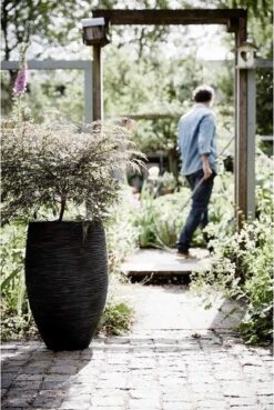 Capi Europe - Vaas Elegant Deluxe Rib NL - 56x84 - Zwart - Voor Binnen En Buiten - KBLR1132 -Beroemde Tuinonderhouds Winkel 803x1200 3